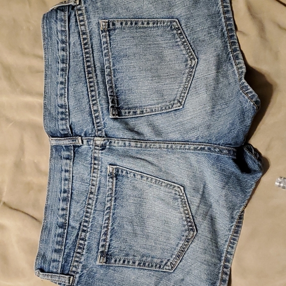 Old Navy Diva Jean Shorts Size 8 - Picture 2 of 7